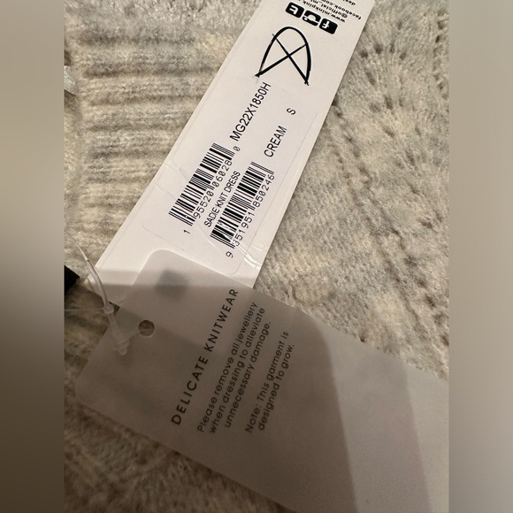 NWT MINKPINK - Sadie Knit Dress - Size Small - Cream - Picture 3 of 5